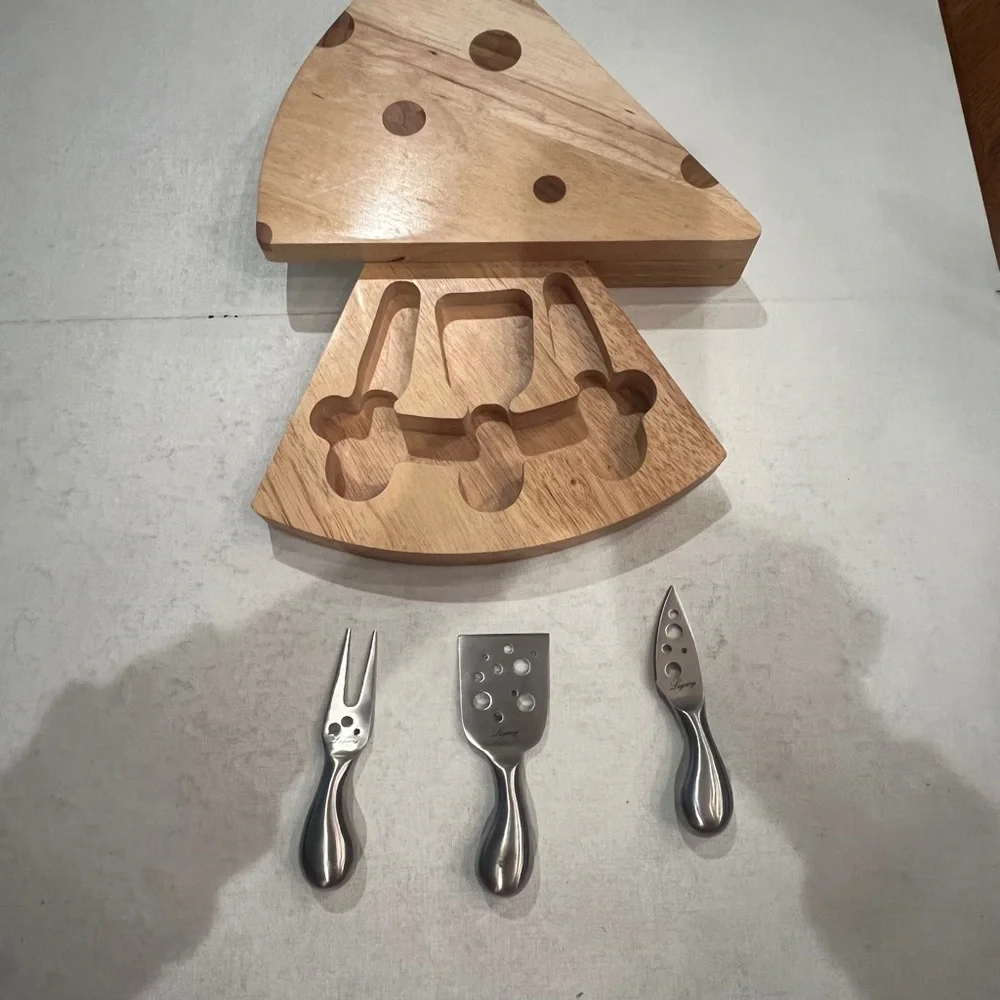 Wooden Cheese-Shaped Cutting Board and cheese knife set. So Cute!
